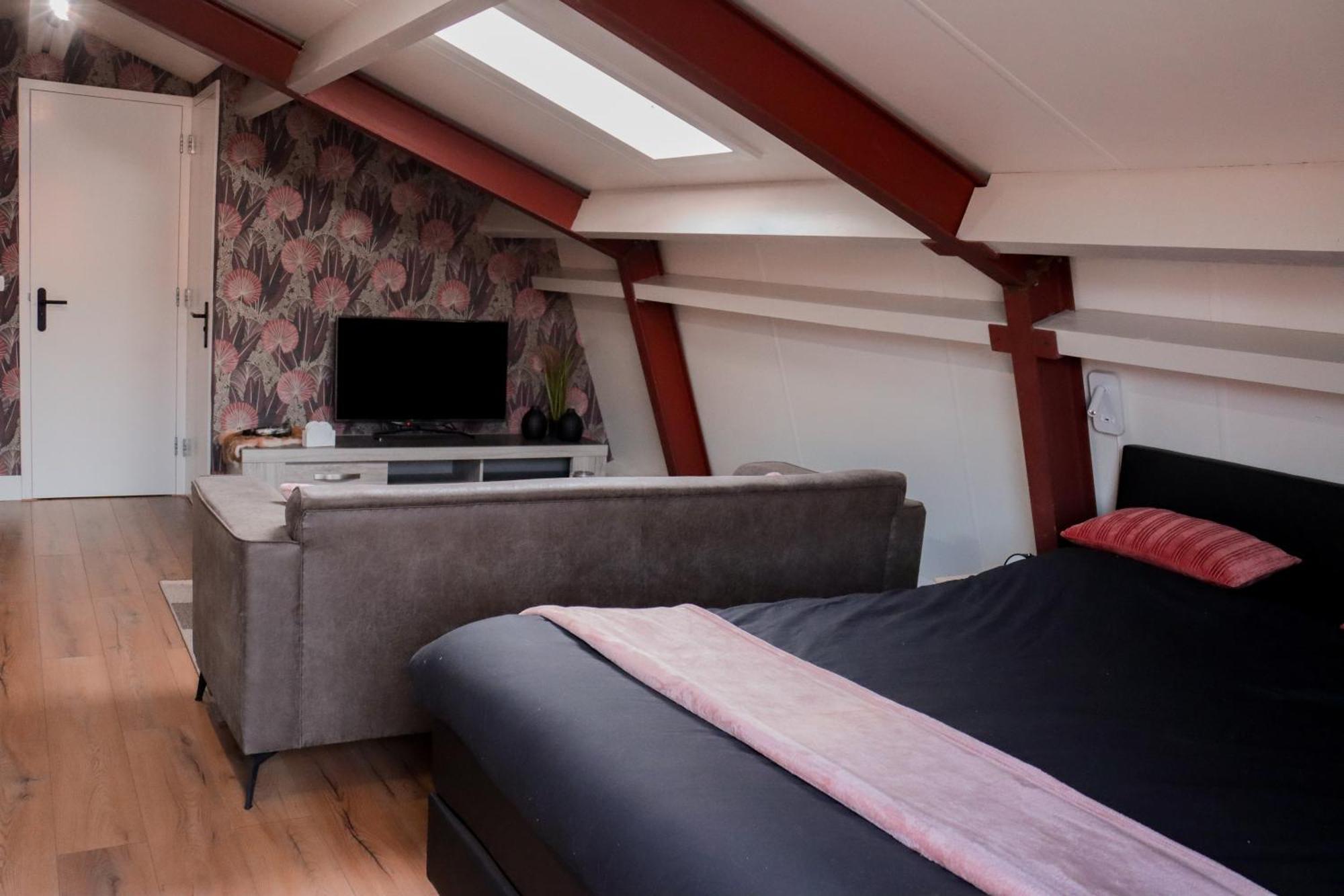B&B De Kalverschuur Schoonrewoerd Bagian luar foto